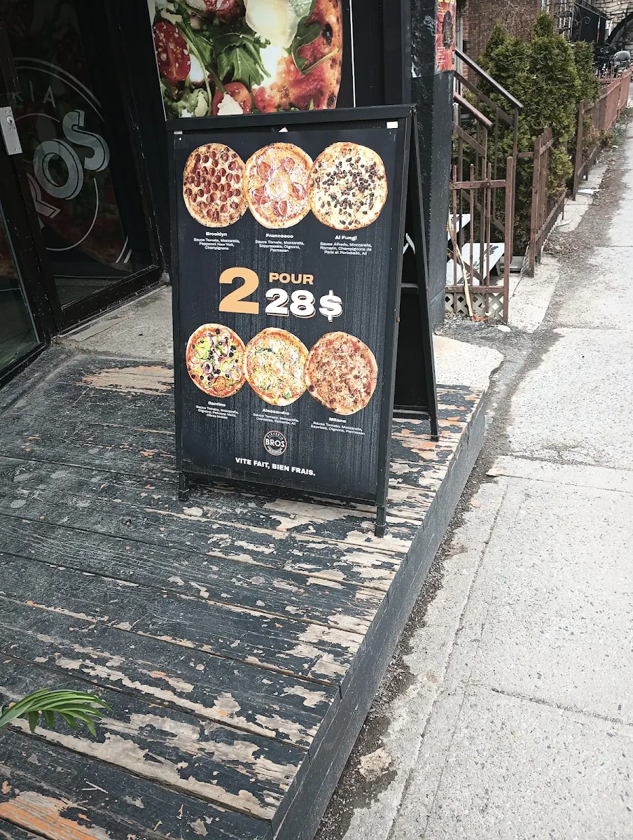 Menu, Pizzeria Bros (Rue Beaubien)