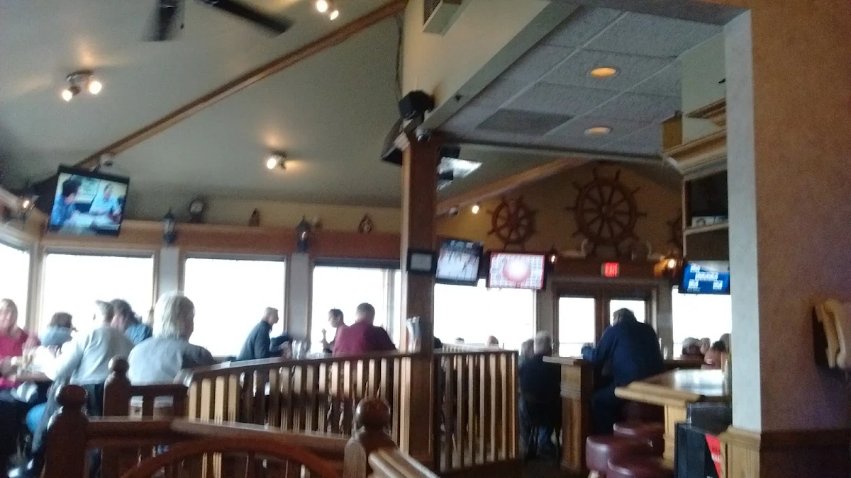 Vibe, Speed's Neighborhood Pub