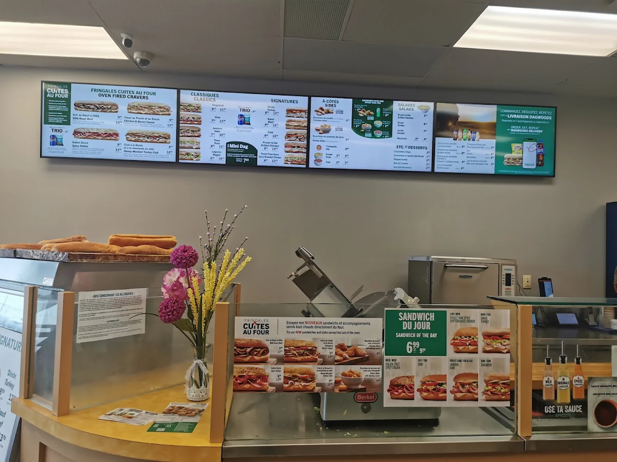 Vibe, Dagwoods La Sandwicherie