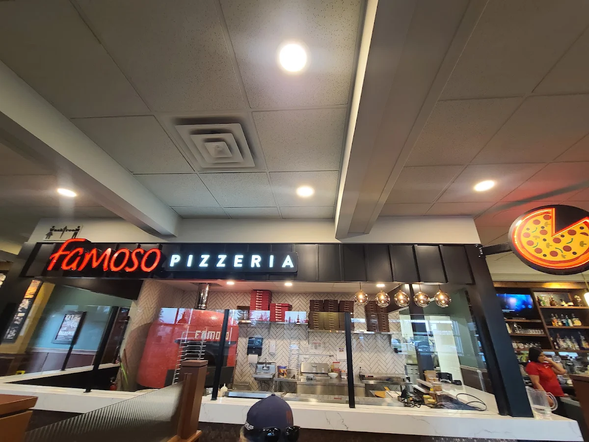 Vibe, Famoso Italian Pizzeria - Sunridge