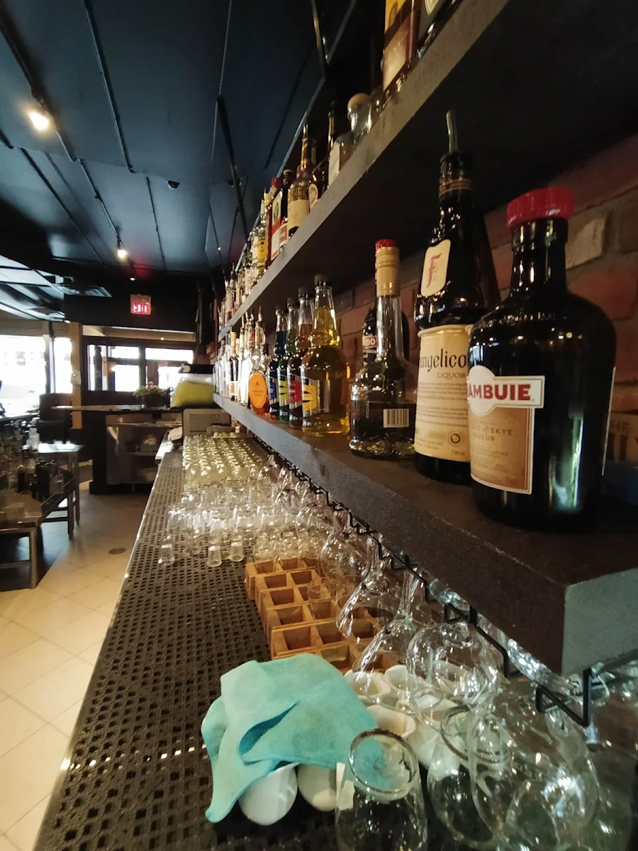 Vibe, Kelly O'Bryan's Neighborhood Restaurant