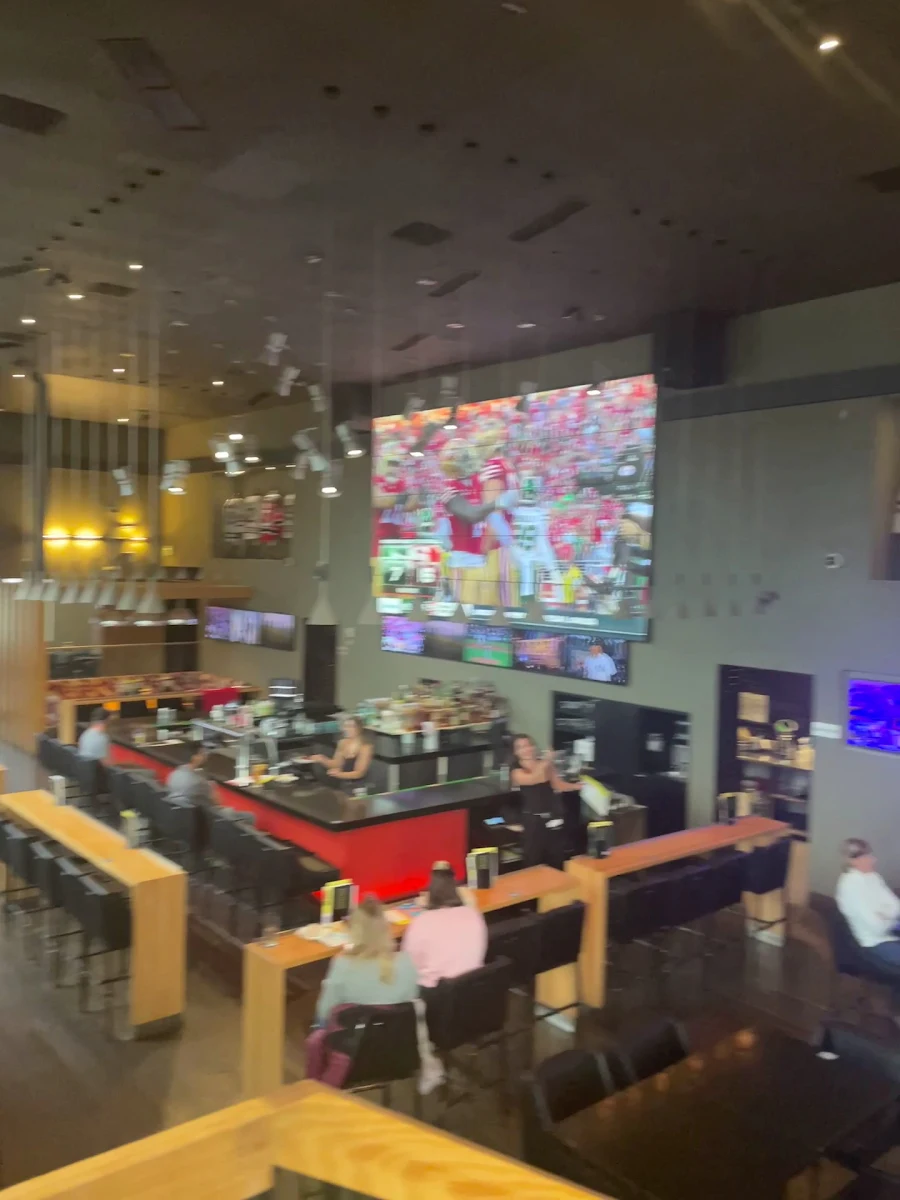Vibe, Shark Club Sports Bar & Grill