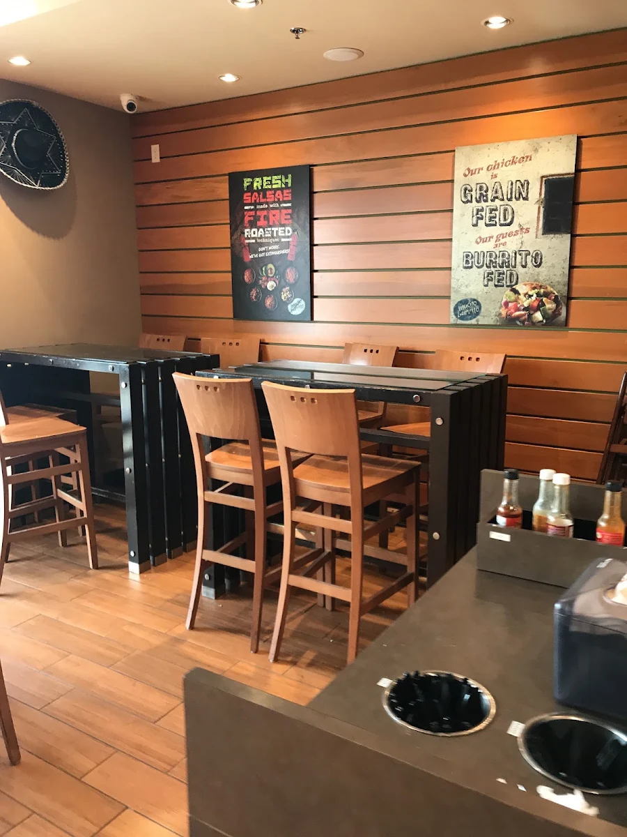 Vibe, Mucho Burrito Fresh Mexican Grill