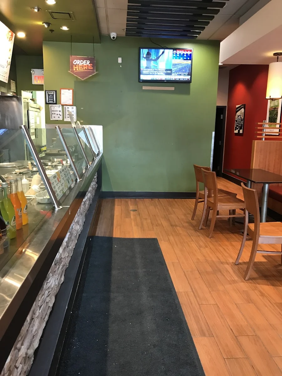 Vibe, Mucho Burrito Fresh Mexican Grill