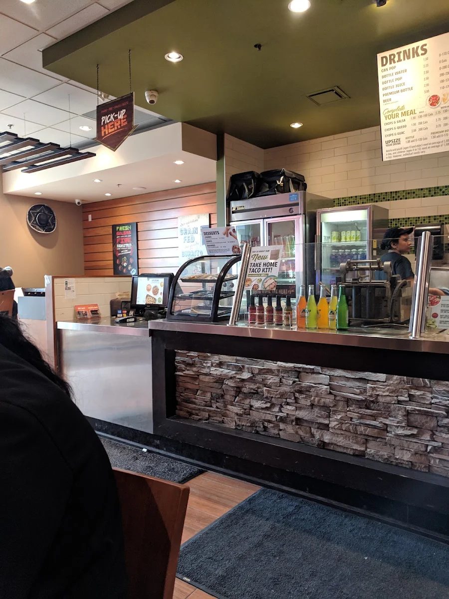 Vibe, Mucho Burrito Fresh Mexican Grill