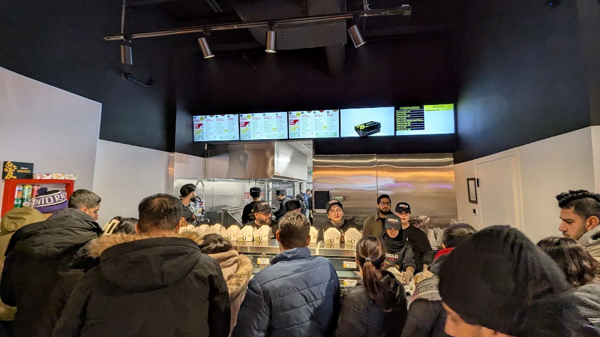 Vibe, Oodles Wok Mayfield, Brampton