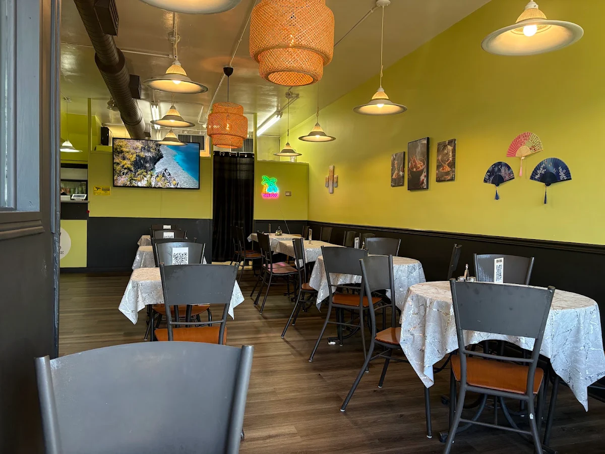Vibe, Grand Thai House