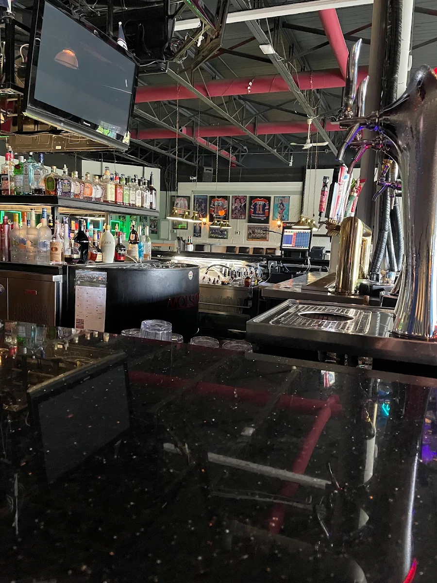 Vibe, Rosario's Pizza and Pub