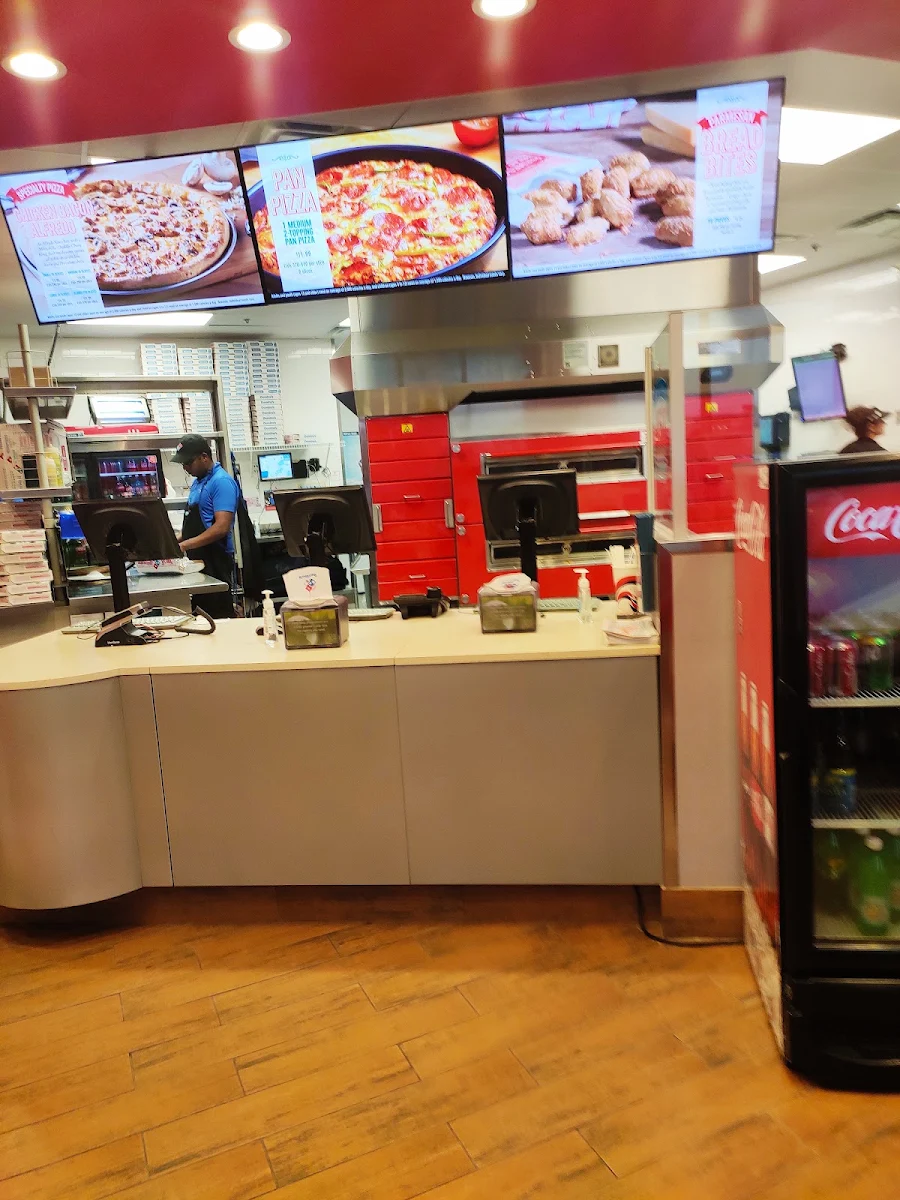 Vibe, Domino's Pizza