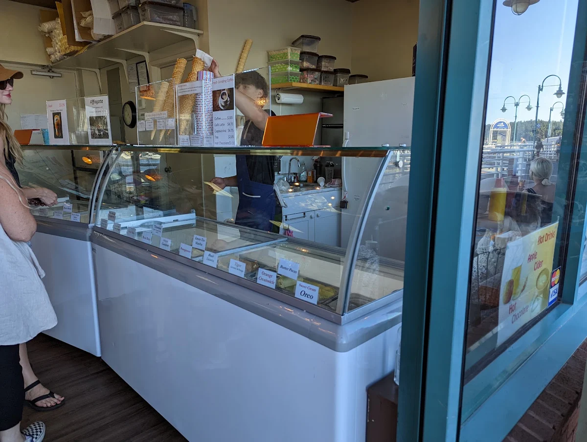 Vibe, Waterfront Confections