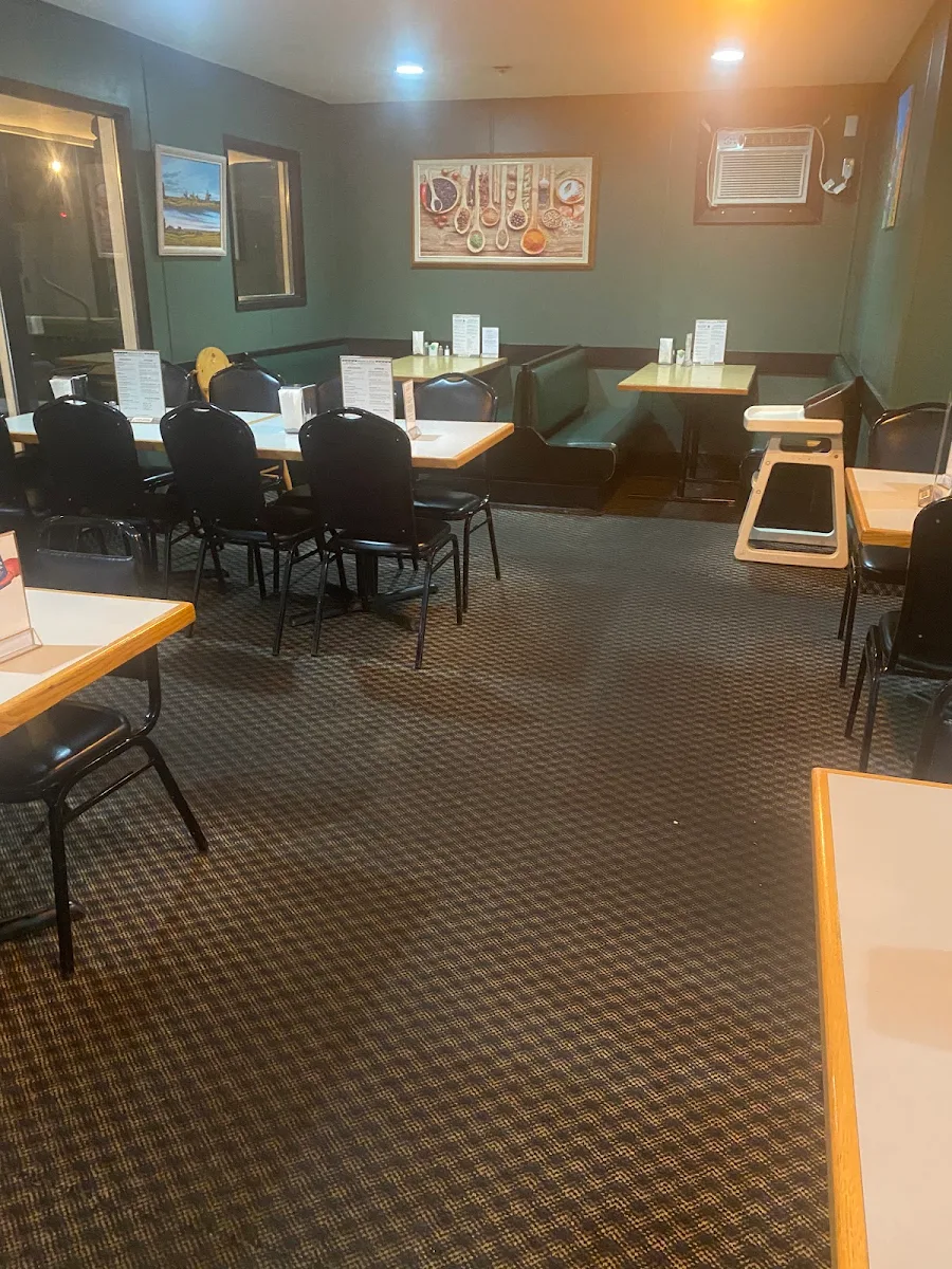 Vibe, Moment in Thyme Neighbourhood Grill