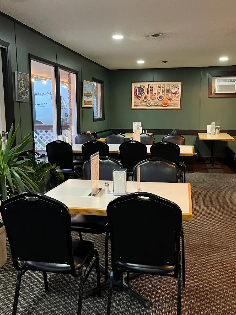 Vibe, Moment in Thyme Neighbourhood Grill