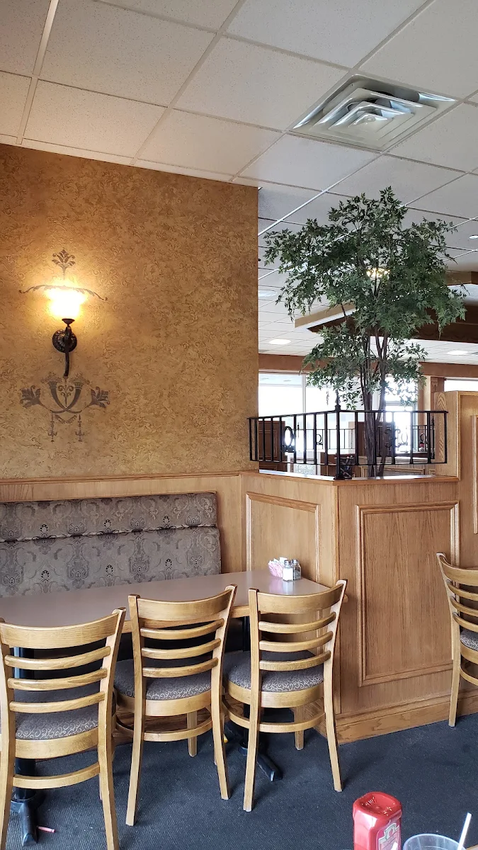Vibe, Omega Family Restaurant