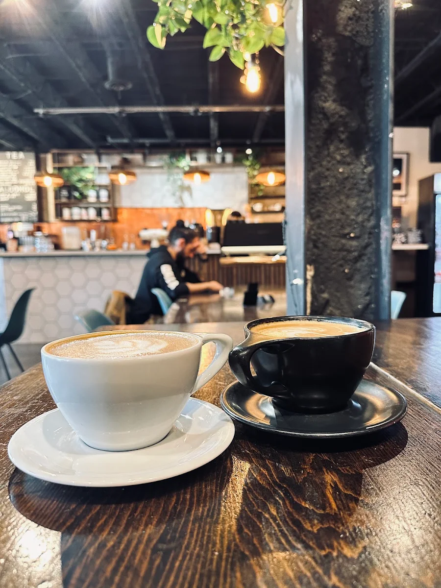 Food & drink, Metropolis Mercantile + Café