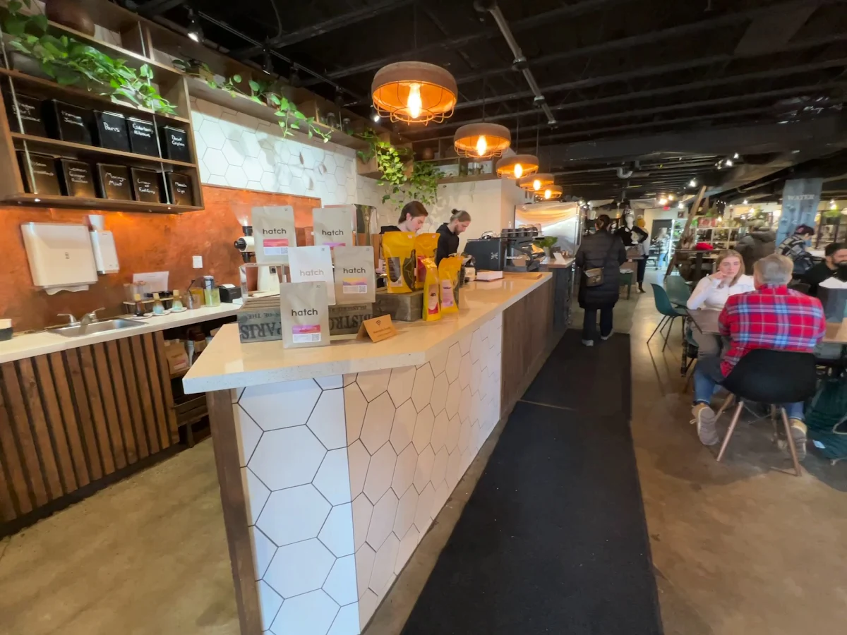 Vibe, Metropolis Mercantile + Café