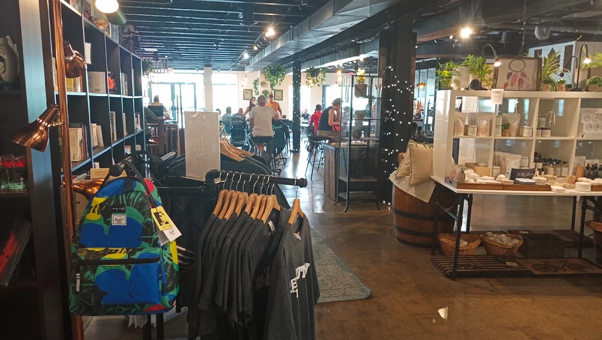 Vibe, Metropolis Mercantile + Café
