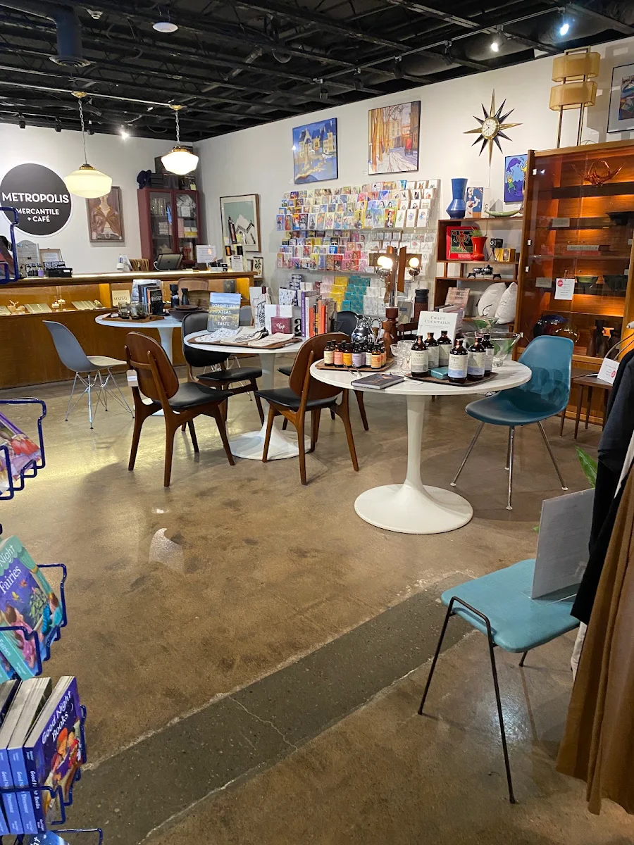 Vibe, Metropolis Mercantile + Café