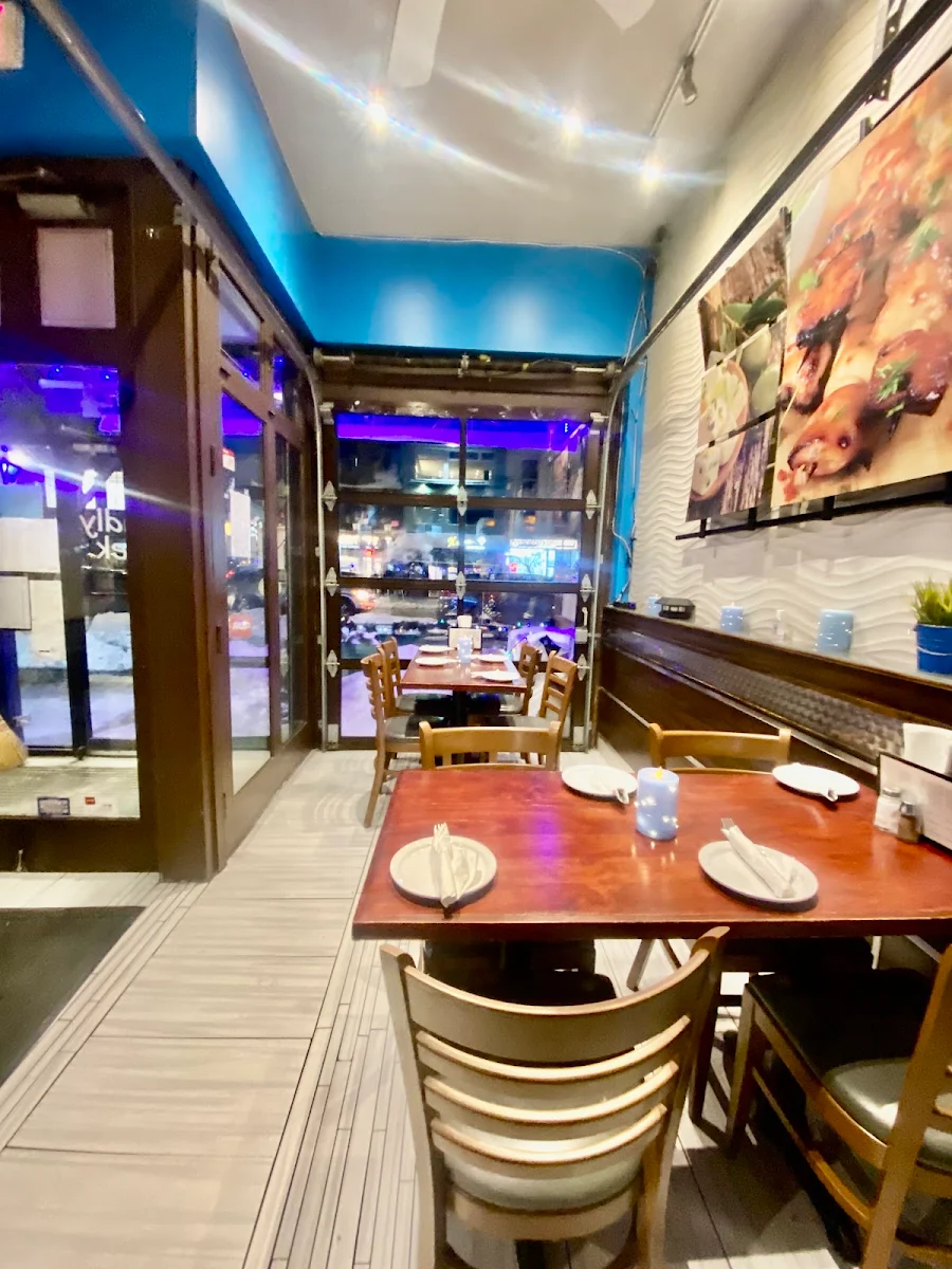 Vibe, The Friendly Greek Mediterranean Grill