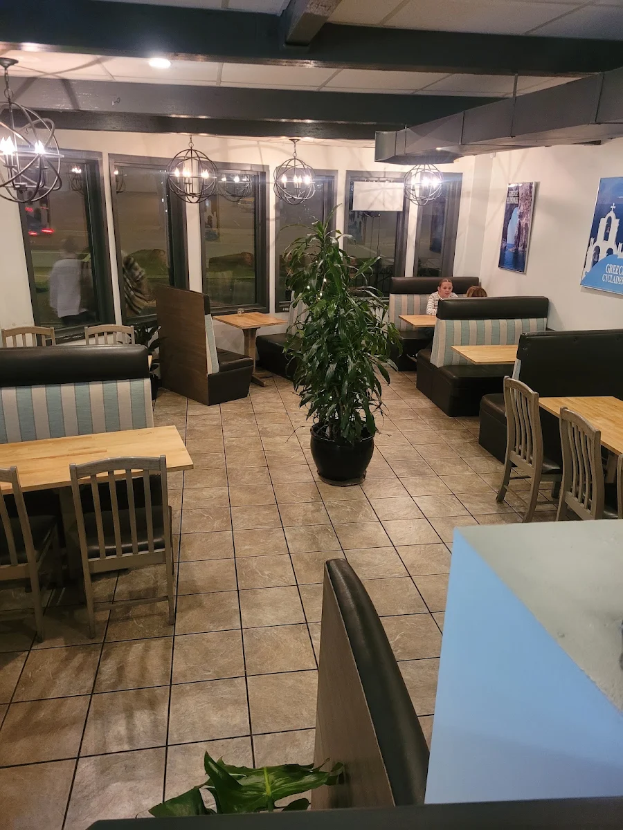 Vibe, Dorian Greek House