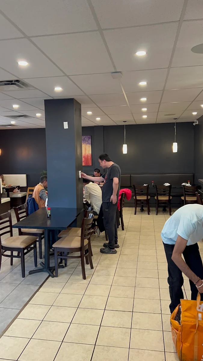 Vibe, Sushi Station