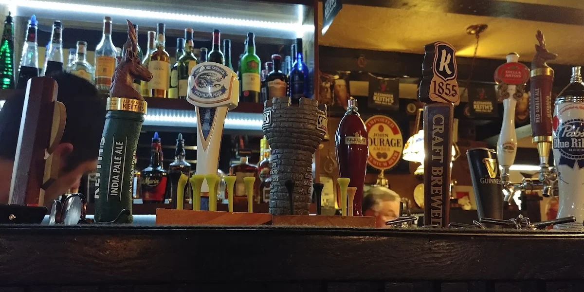 Food & drink, Swan on the Rideau