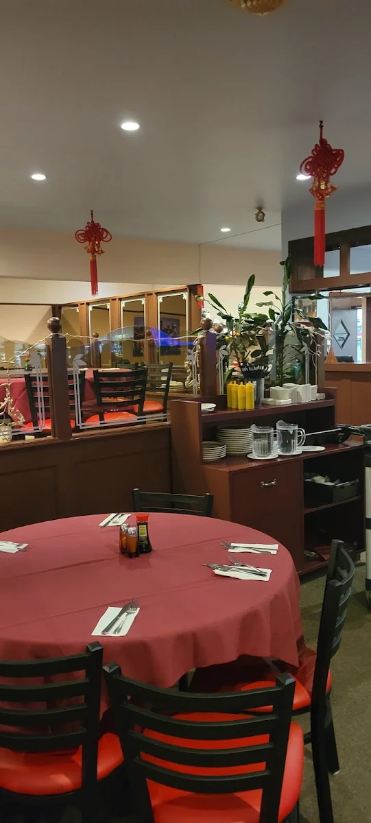 Vibe, Peking Garden Restaurant