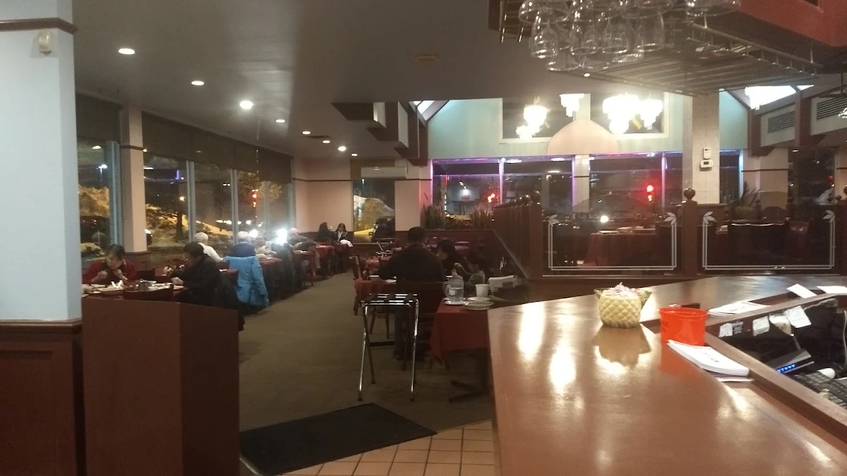 Vibe, Peking Garden Restaurant