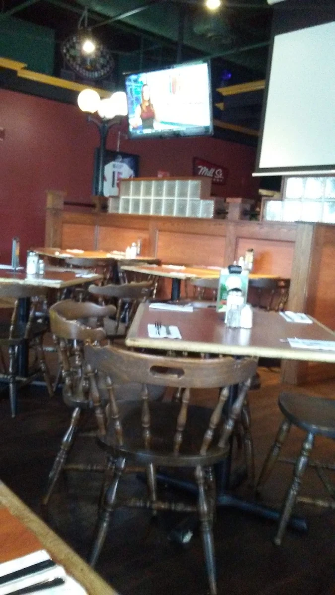 Vibe, Broadway Bar & Grill