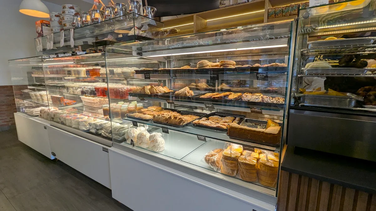 Vibe, Columbus Bakery