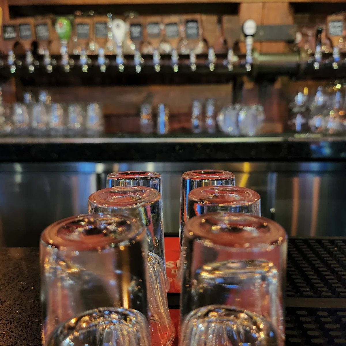 Vibe, Victory Cafe