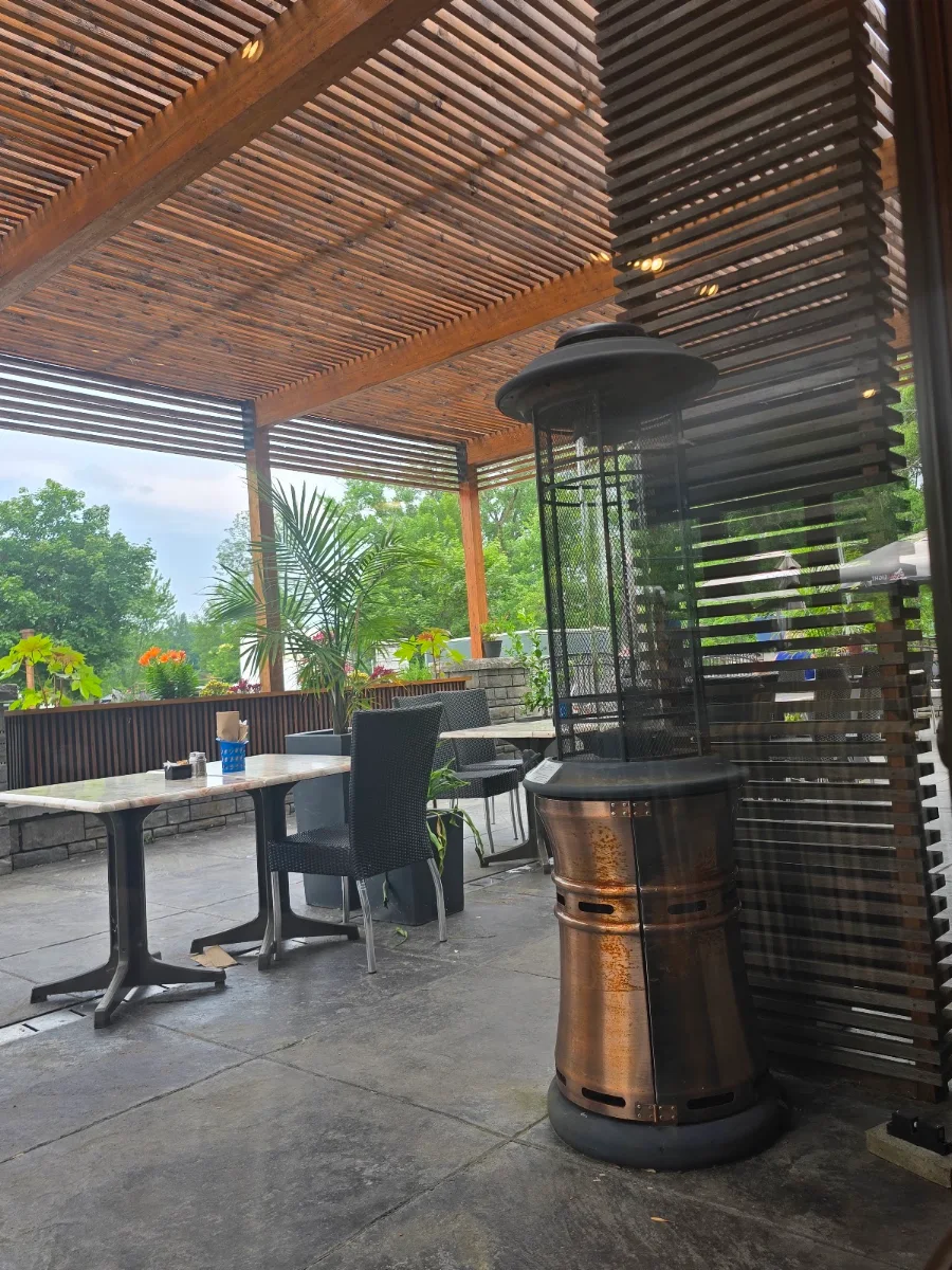 Vibe, Resto Rio