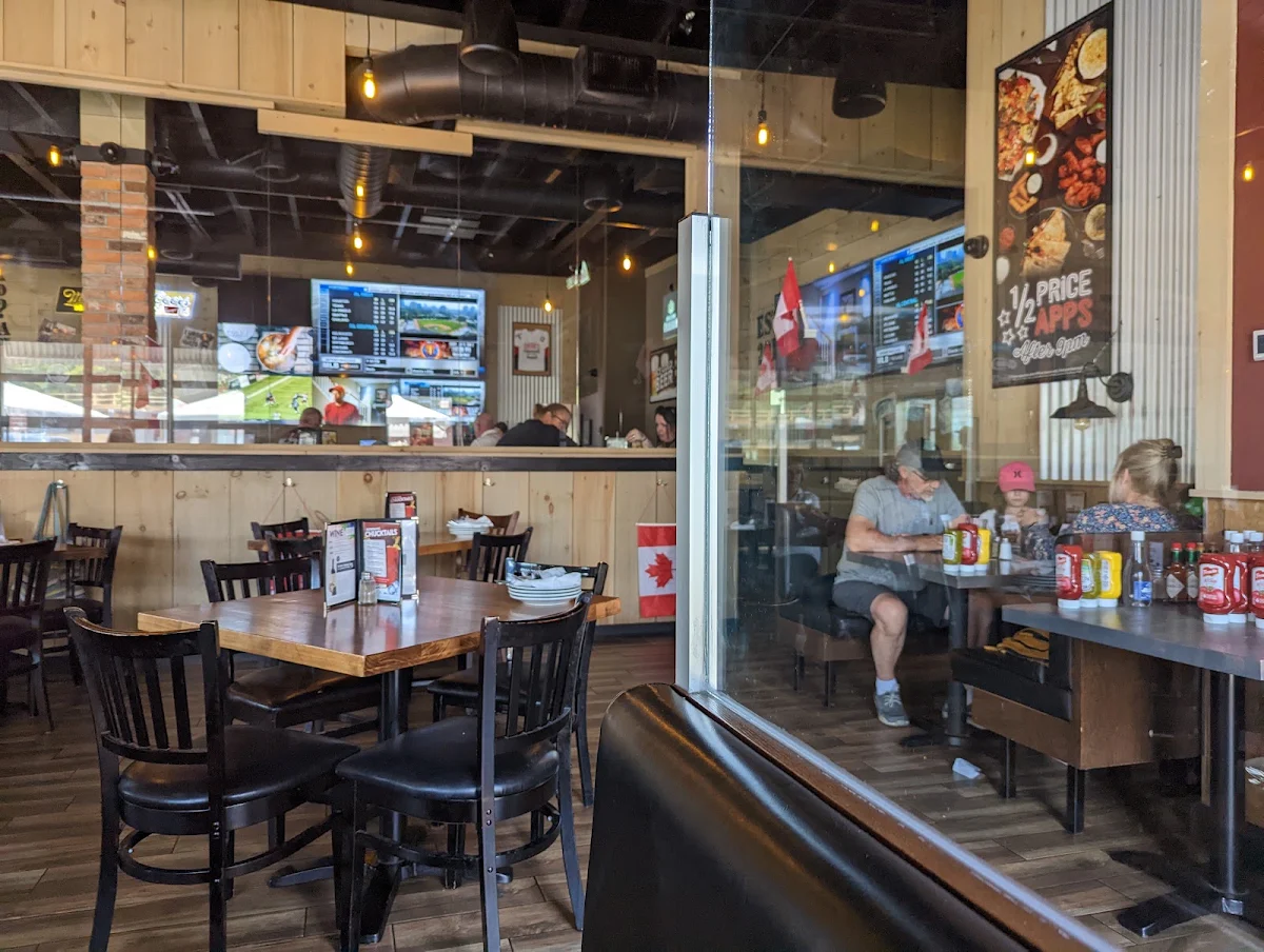 Vibe, Chuck's Roadhouse Bar and Grill