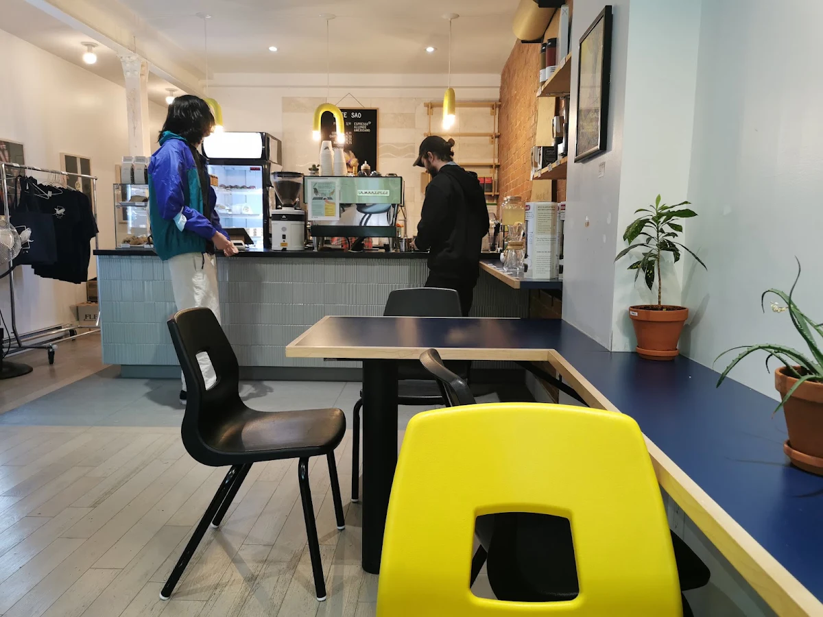 Vibe, Café Kujira
