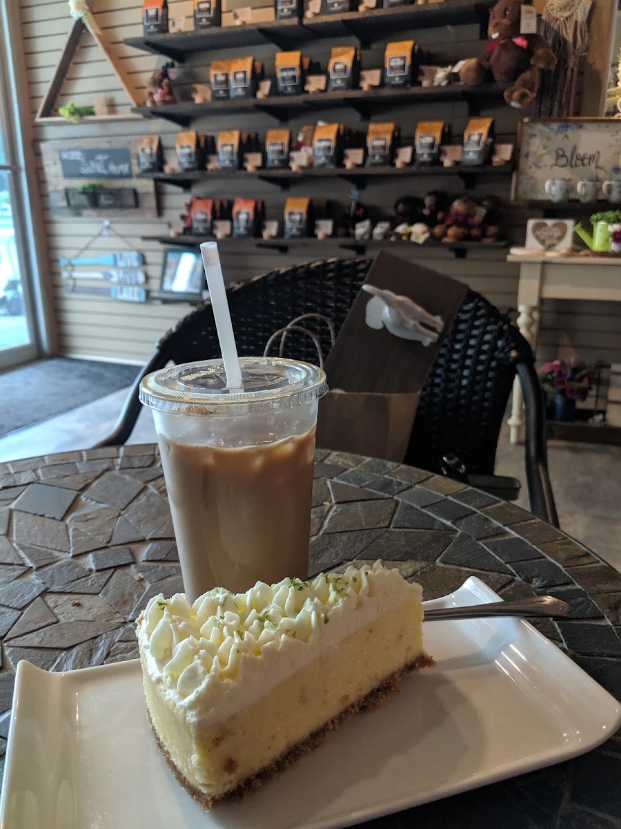 Food & drink, The Cottage Petrolia