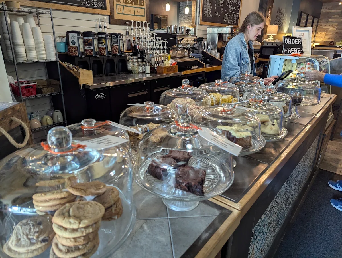 Food & drink, The Cottage Petrolia