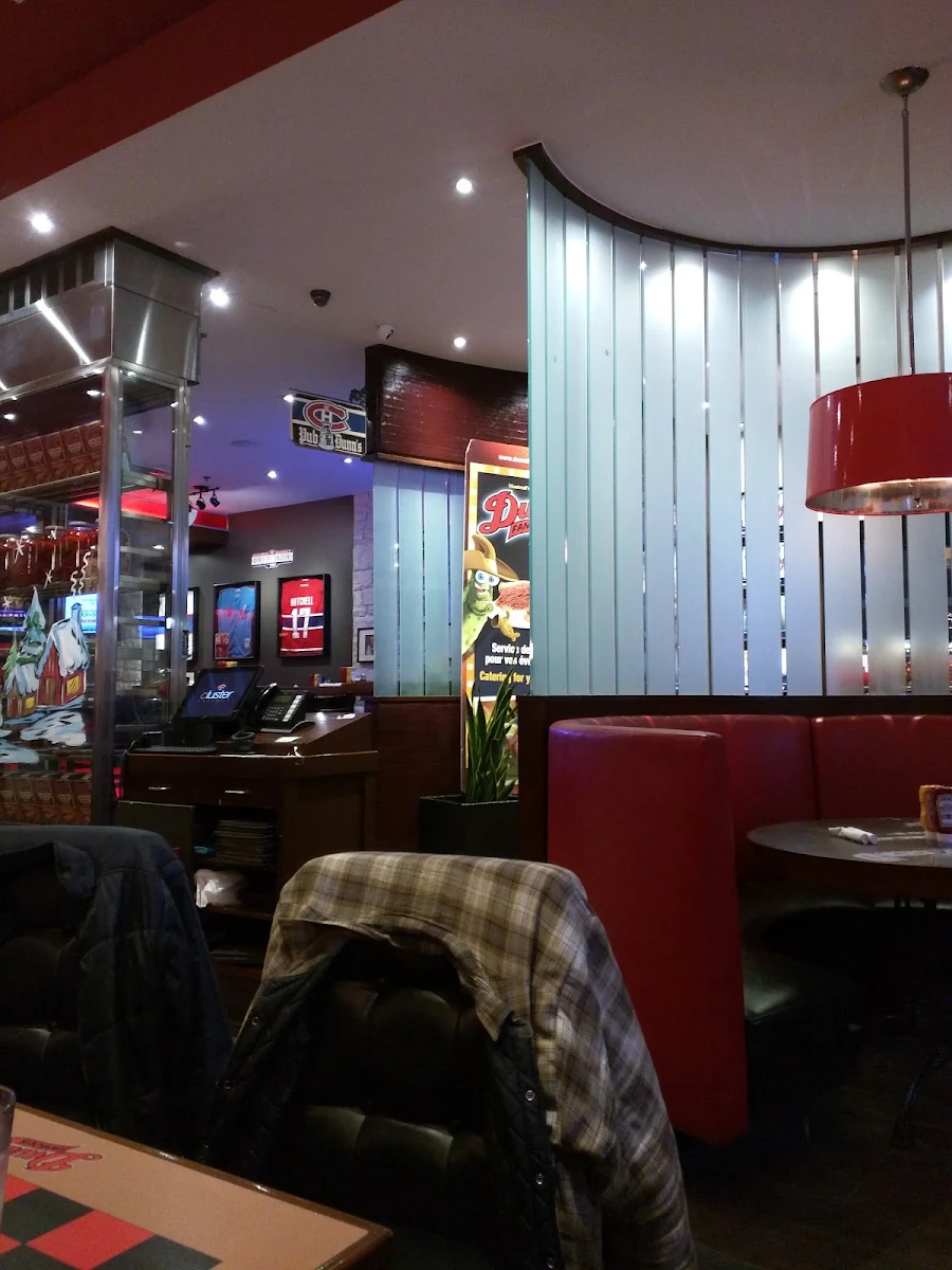 Vibe, Dunn's Famous