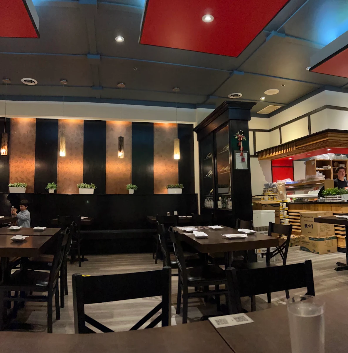 Vibe, May Sushi & Poke