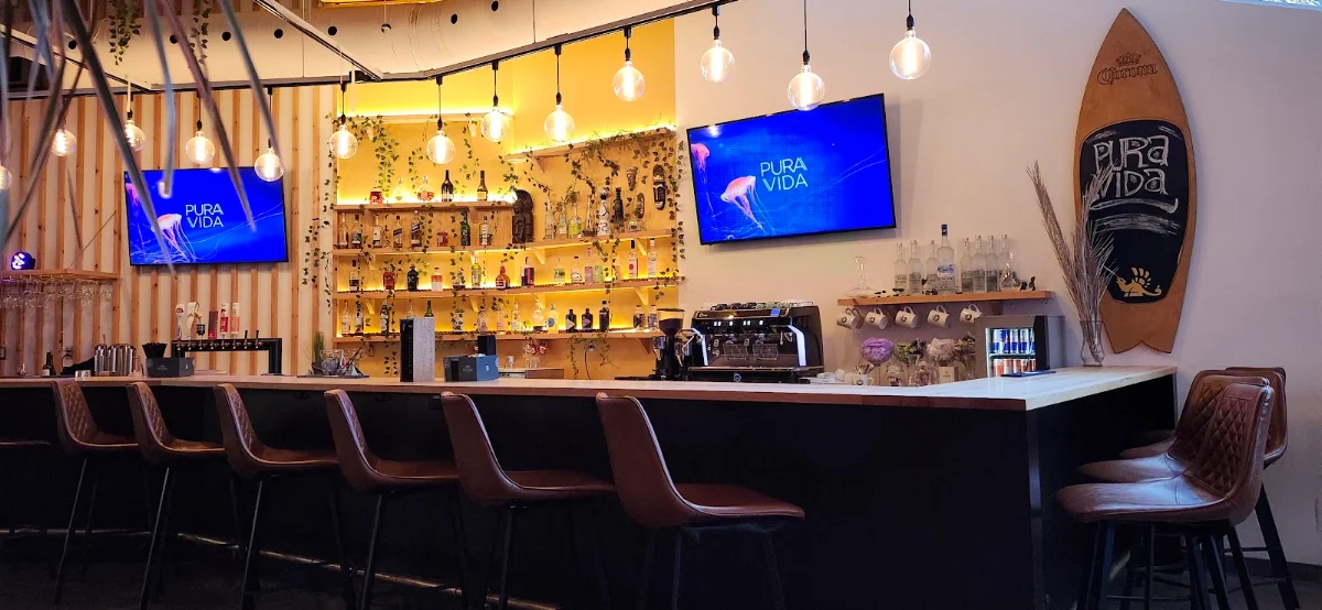 Vibe, Pura Vida Bistro