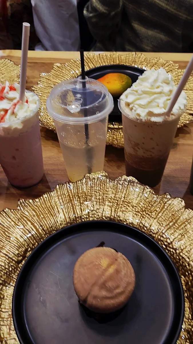 Food & drink, La Maison Kréation