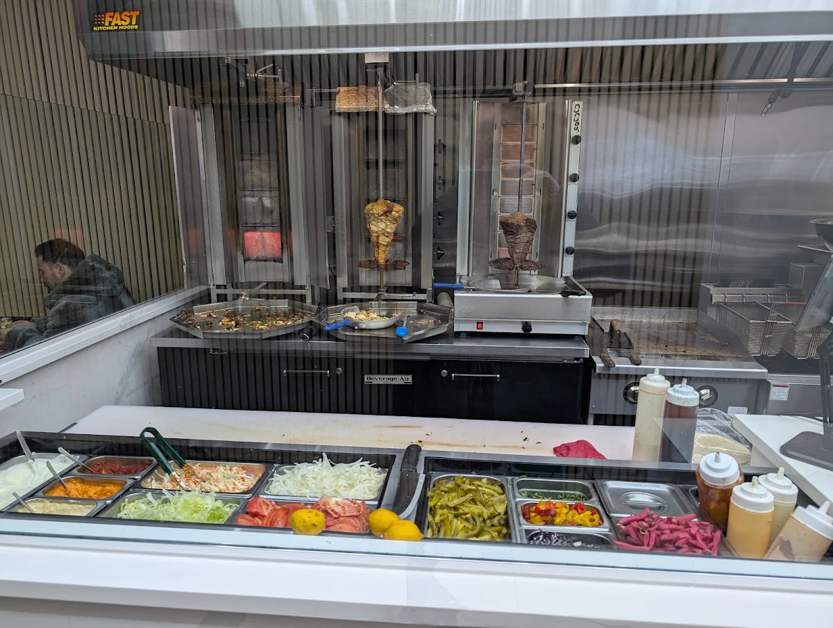 Vibe, Mr. Fez Shawarma (Byward)