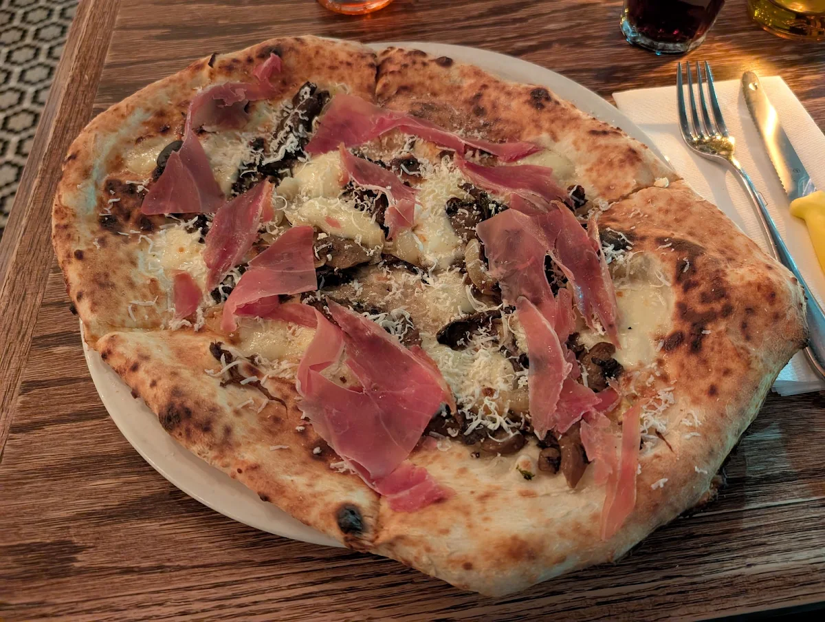 Food & drink, Pizzéria NO.900