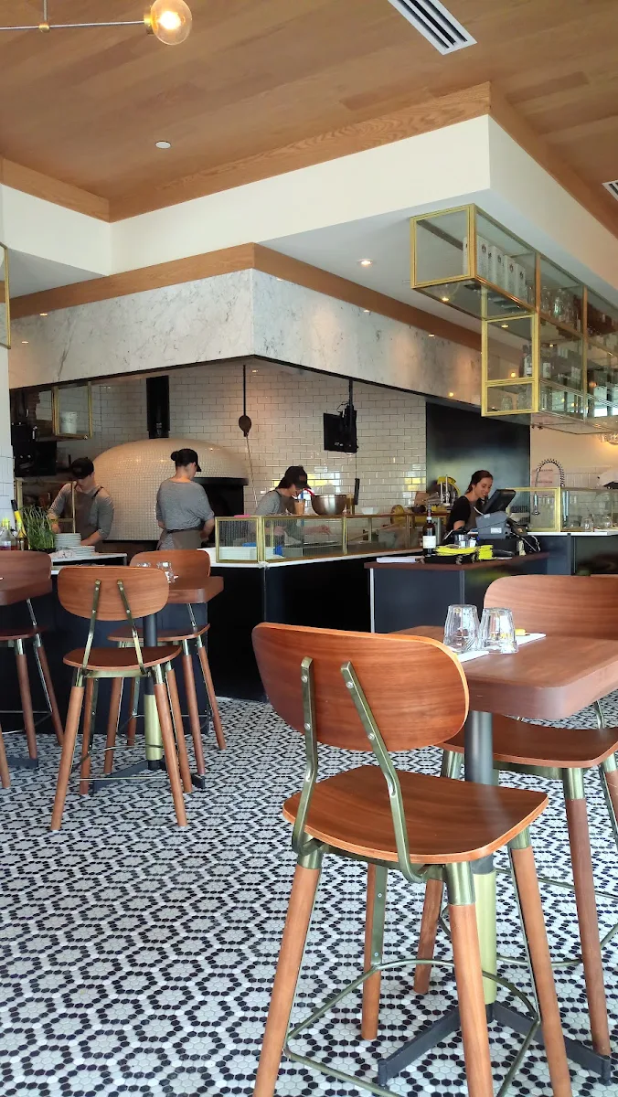 Vibe, Pizzéria NO.900