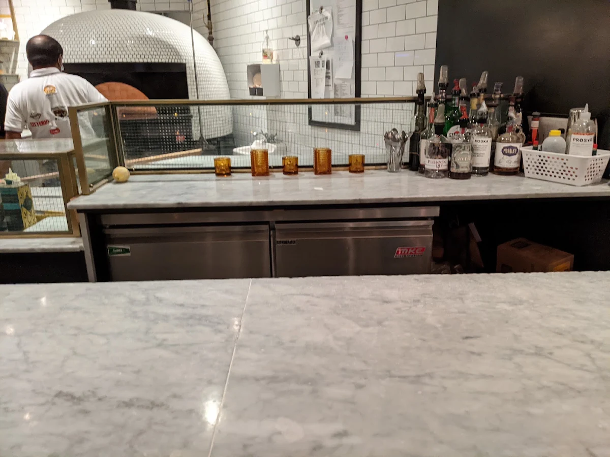 Vibe, Pizzéria NO.900