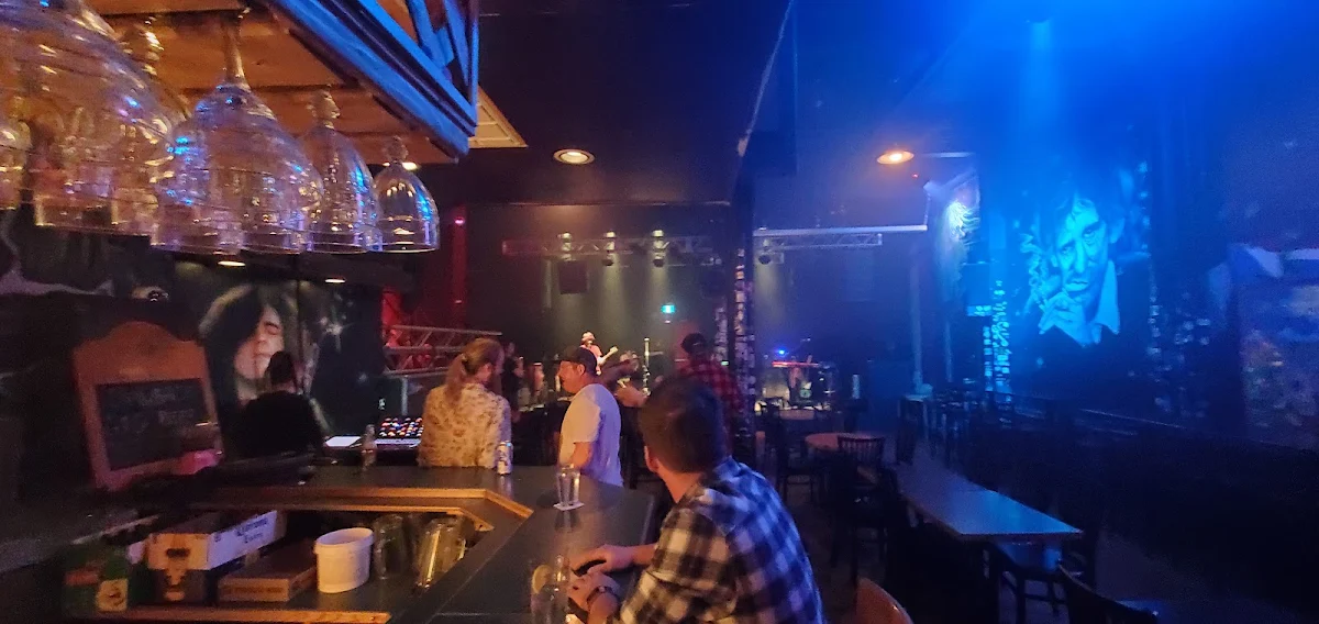 Vibe, The Vat Pub