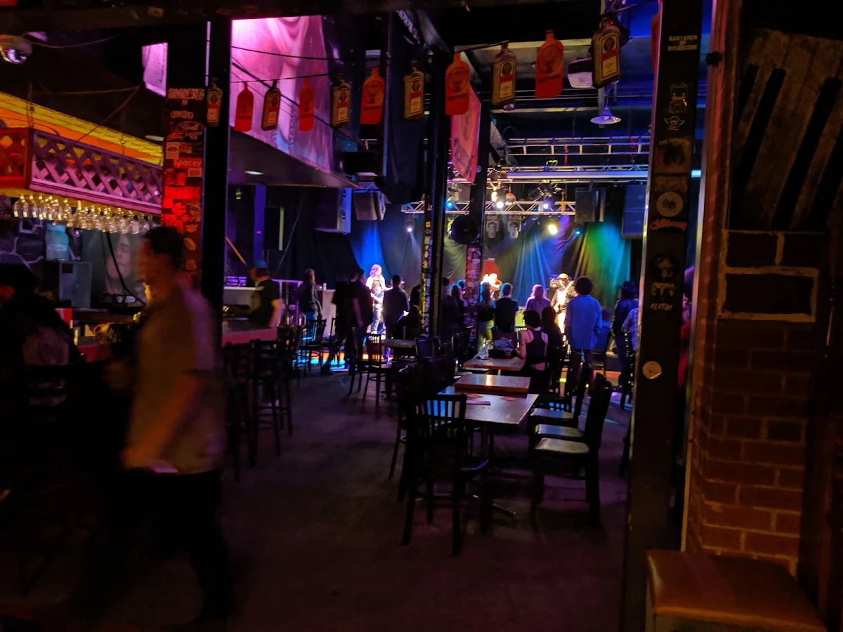 Vibe, The Vat Pub