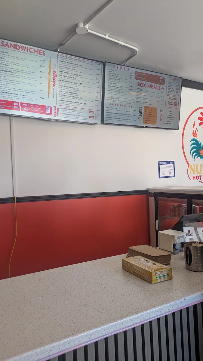 Menu, NUNNA'S HOT CHICKEN