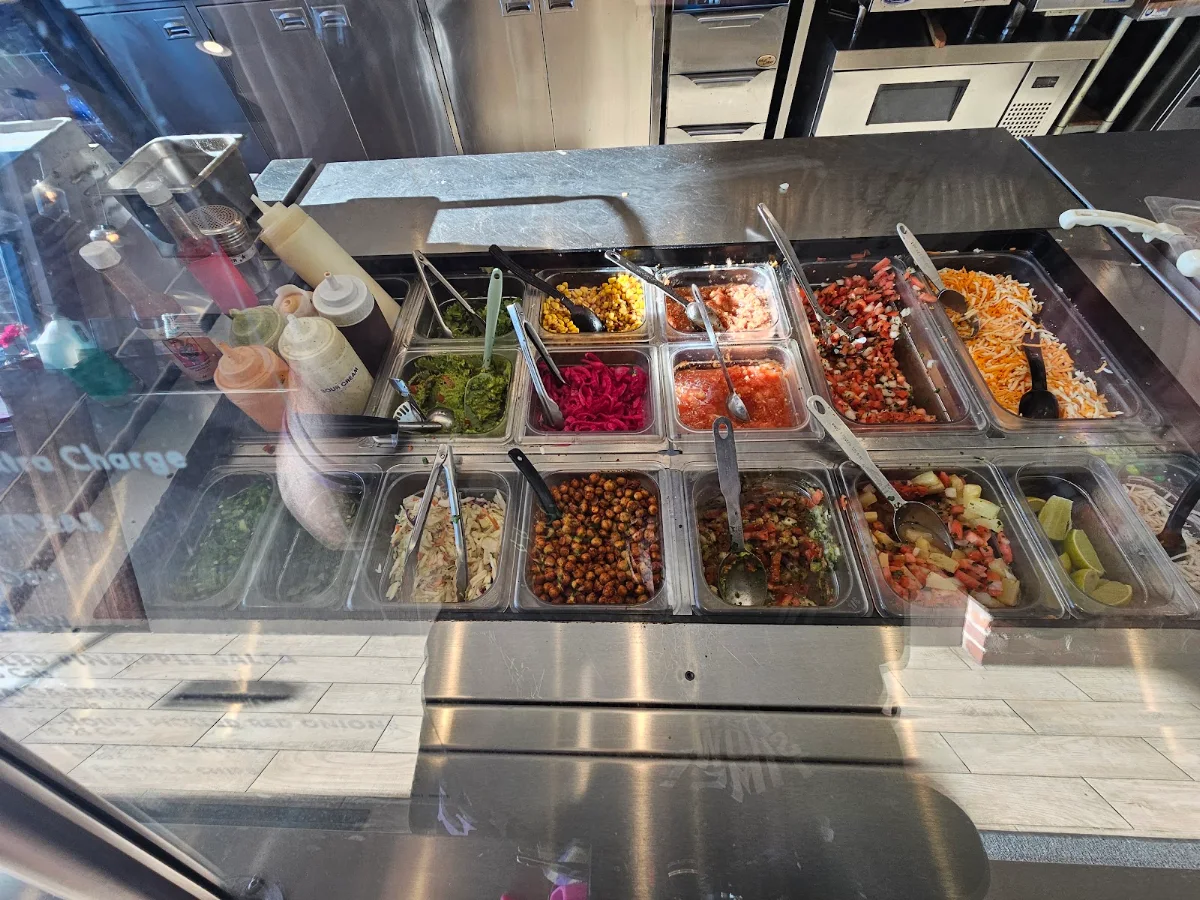Vibe, Mucho Burrito Fresh Mexican Grill