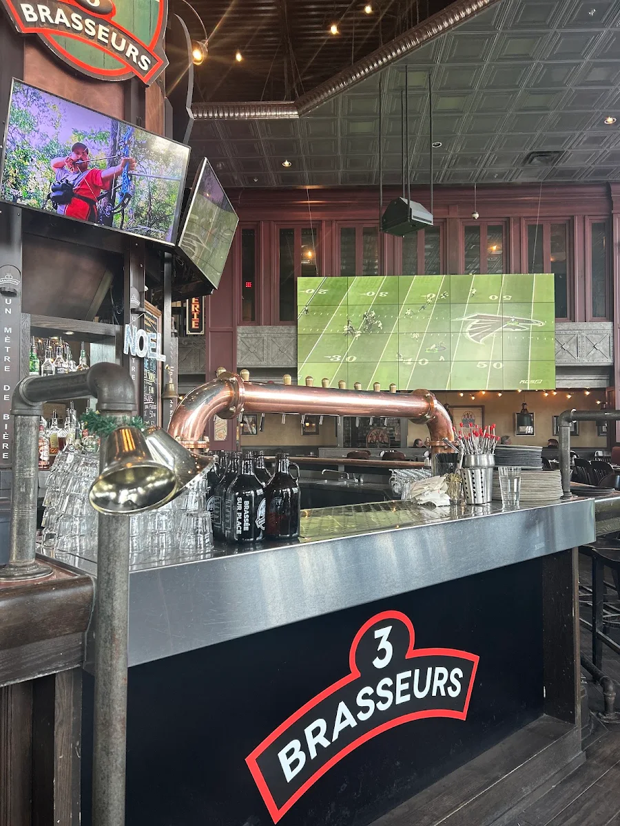 Vibe, 3 Brasseurs - Centropolis Laval