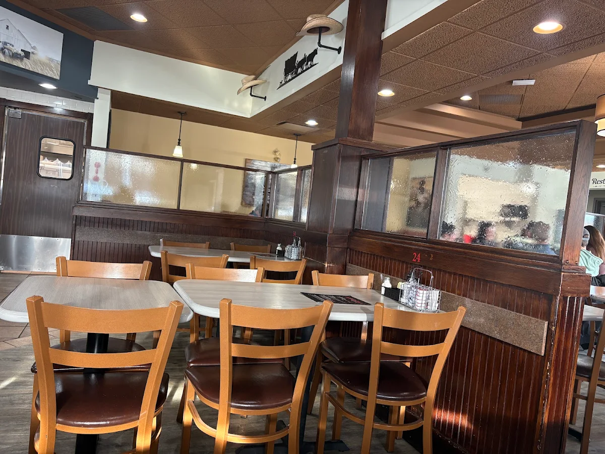 Vibe, Papi's Country Kitchen