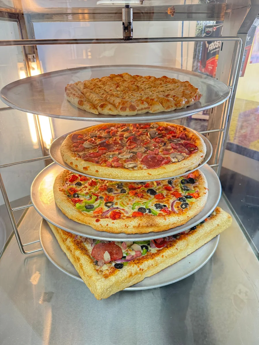 Food & drink, Chicago Pizza - Deep Dish - Northeast Calgary